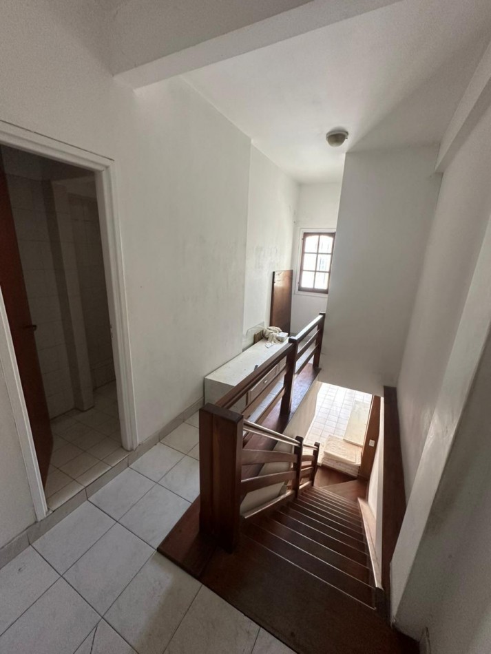  LOCAL COMERCIAL DE 138M2 EN LA PERLA VENDE, PERMUTA Y ALQUILA