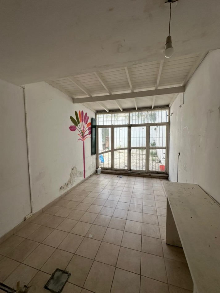  LOCAL COMERCIAL DE 138M2 EN LA PERLA VENDE, PERMUTA Y ALQUILA
