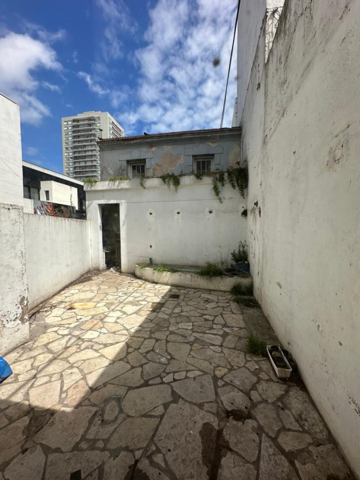  LOCAL COMERCIAL DE 138M2 EN LA PERLA VENDE, PERMUTA Y ALQUILA