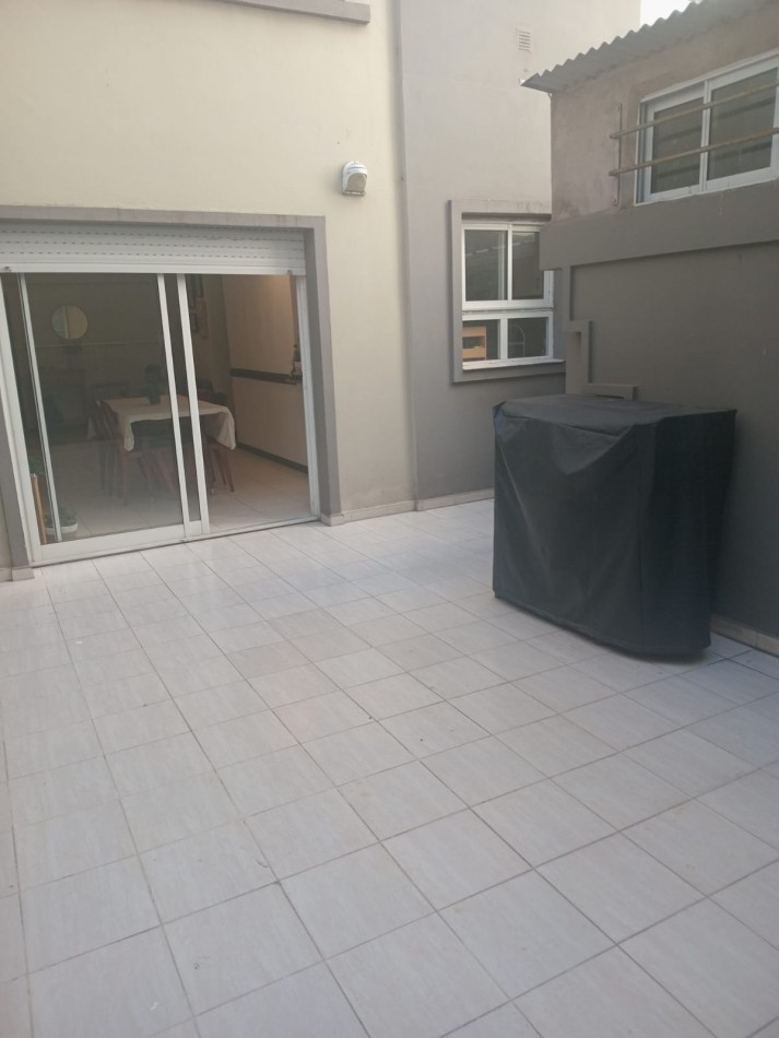 DEPARTAMENTO 3 AMBIENTES CON 2 PATIOS EN PLAZA MITRE SE ALQUILA POR 12 MESES