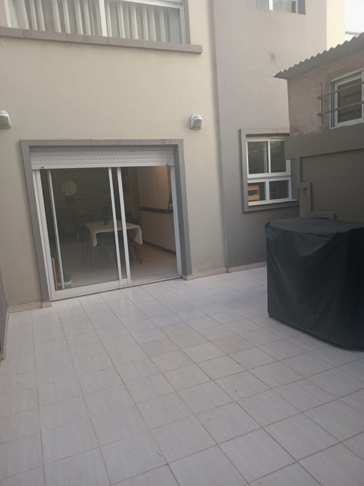 DEPARTAMENTO 3 AMBIENTES CON 2 PATIOS EN PLAZA MITRE SE ALQUILA POR 12 MESES