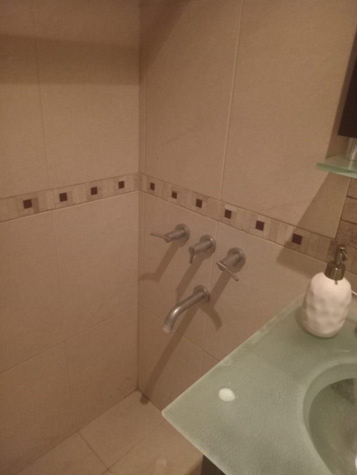 DEPARTAMENTO 3 AMBIENTES CON 2 PATIOS EN PLAZA MITRE SE ALQUILA POR 12 MESES