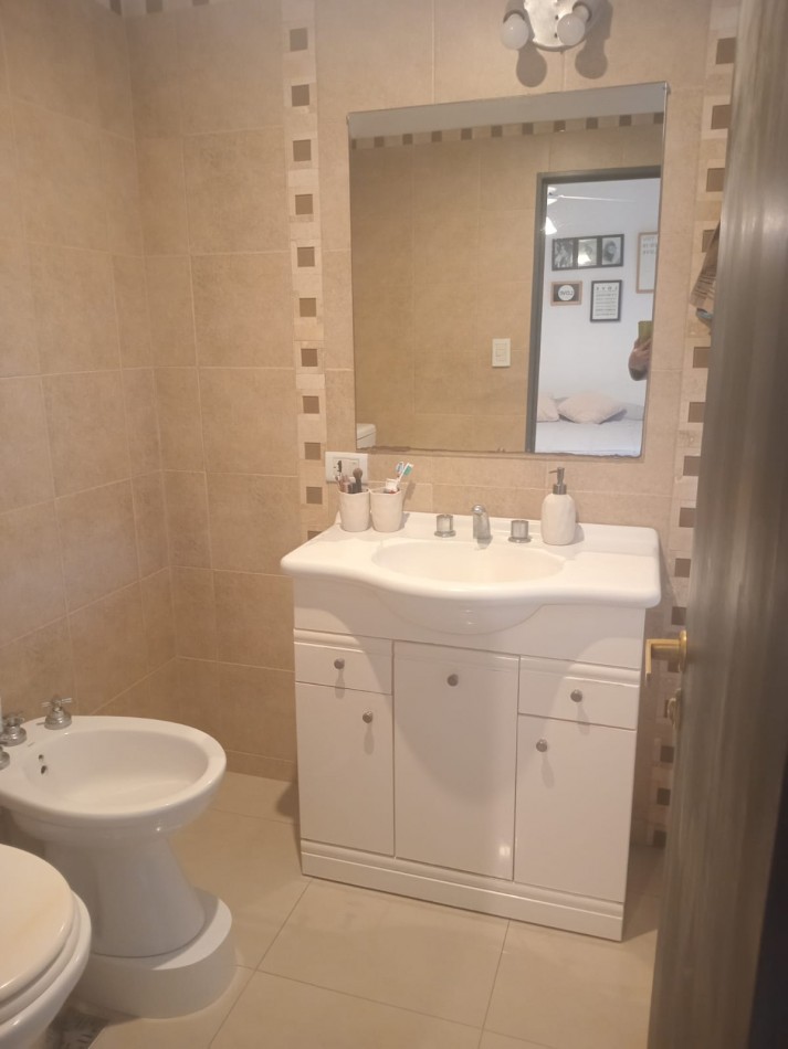 DEPARTAMENTO 3 AMBIENTES CON 2 PATIOS EN PLAZA MITRE SE ALQUILA POR 12 MESES