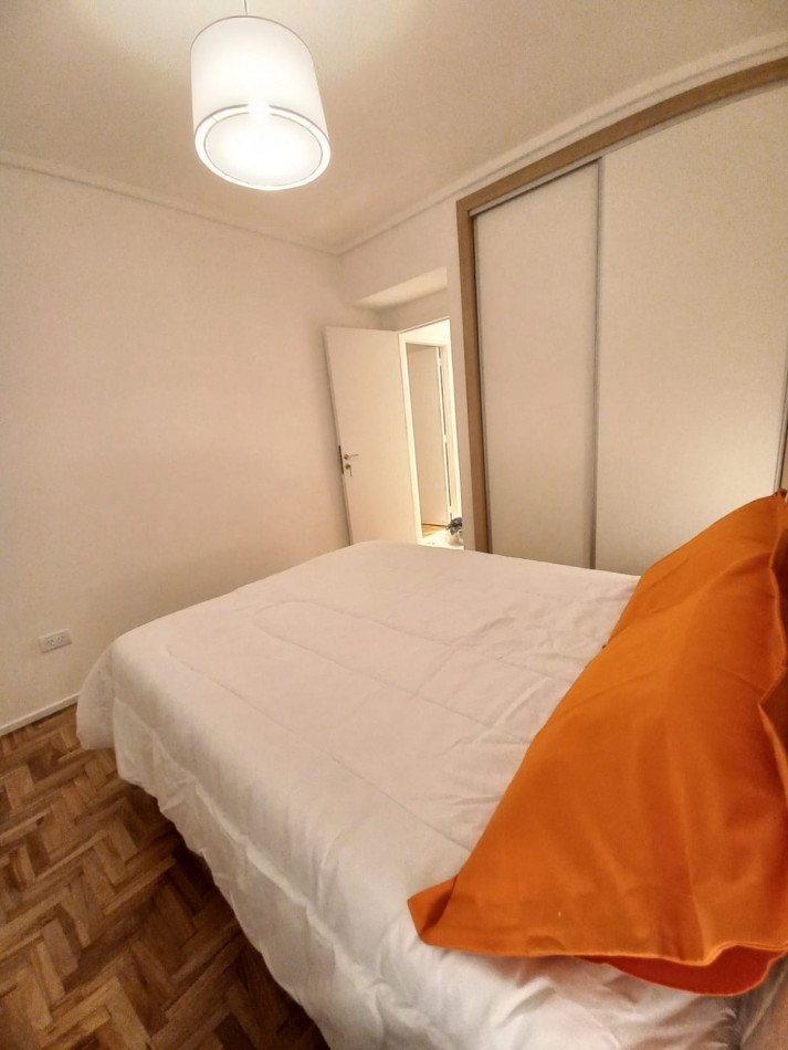 DEPARTAMENTO DE 3 AMBIENTES A LA CALLE CON BALCON SALIENTE Y VISTA A LA PEATONAL SAN MARTIN