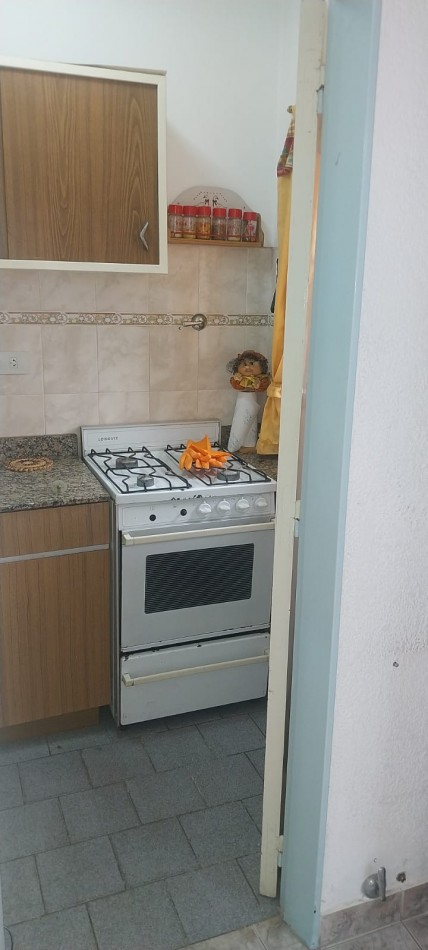 DEPARTAMENTO 2 AMB EN ESTADO ORIGINAL AL LATERAL CON VISTA A LA CIUDAD EN ALDREY