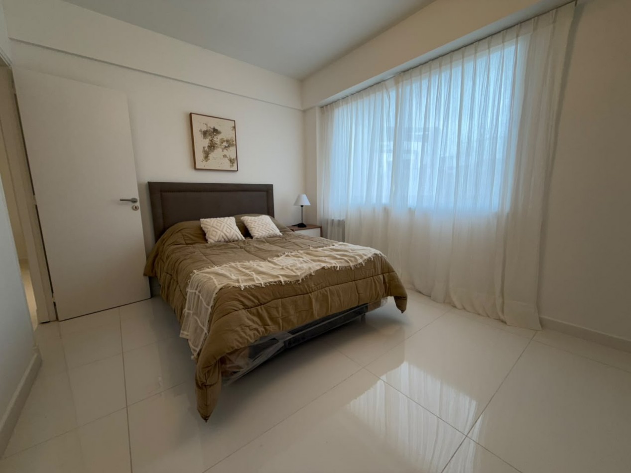 DEPARTAMENTO DE 2 AMB CON BALCON Y 2 BAÑOS - RECICLADO A NUEVO - PLAZA COLON