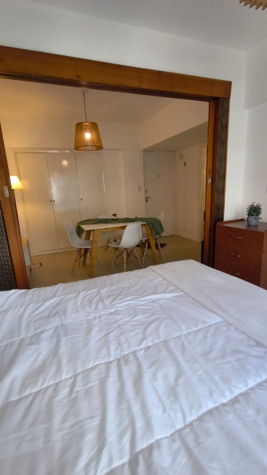 DEPARTAMENTO 1 AMB CON BALCON SALIENTE A LA CALLE EN ESTADO ORIGINAL EN ALDREY, VENDE Y PERMUTA