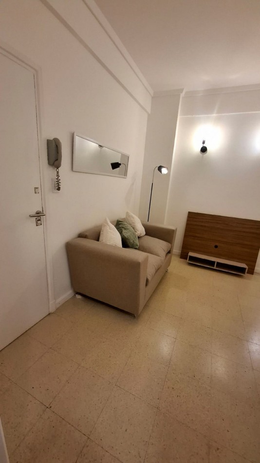 DEPARTAMENTO 2 AMBIENTES INTERNO A 150 METROS DE PLAZA COLON