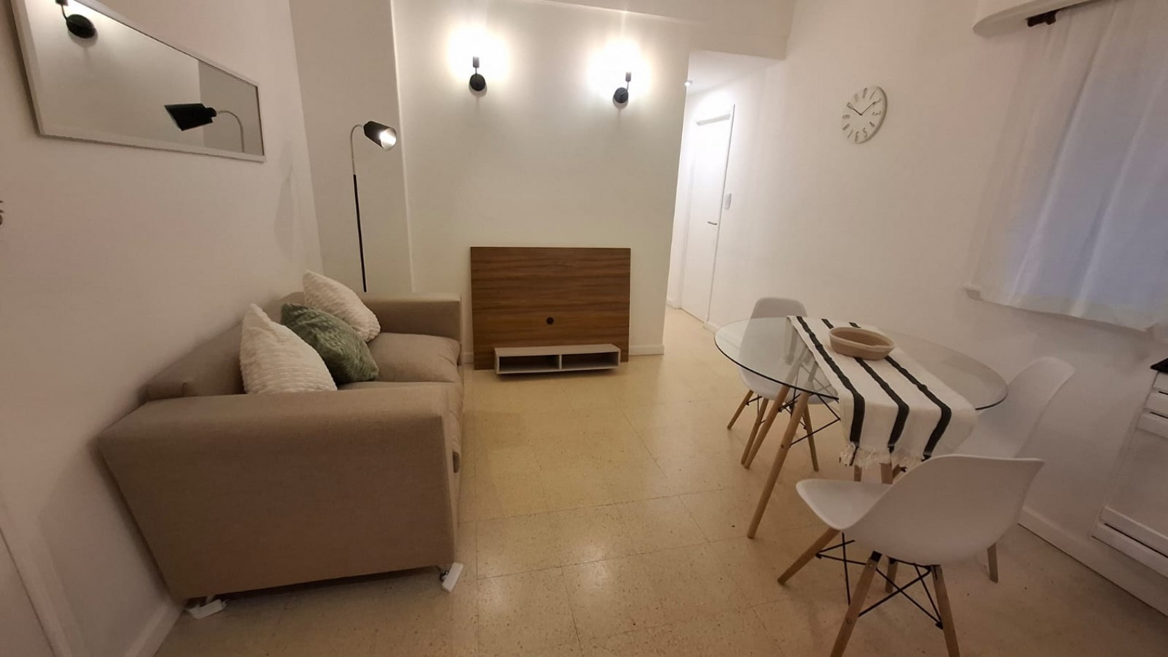 DEPARTAMENTO 2 AMBIENTES INTERNO A 150 METROS DE PLAZA COLON