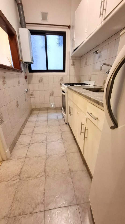 DEPARTAMENTO 2 AMBIENTES INTERNO A 150 METROS DE PLAZA COLON