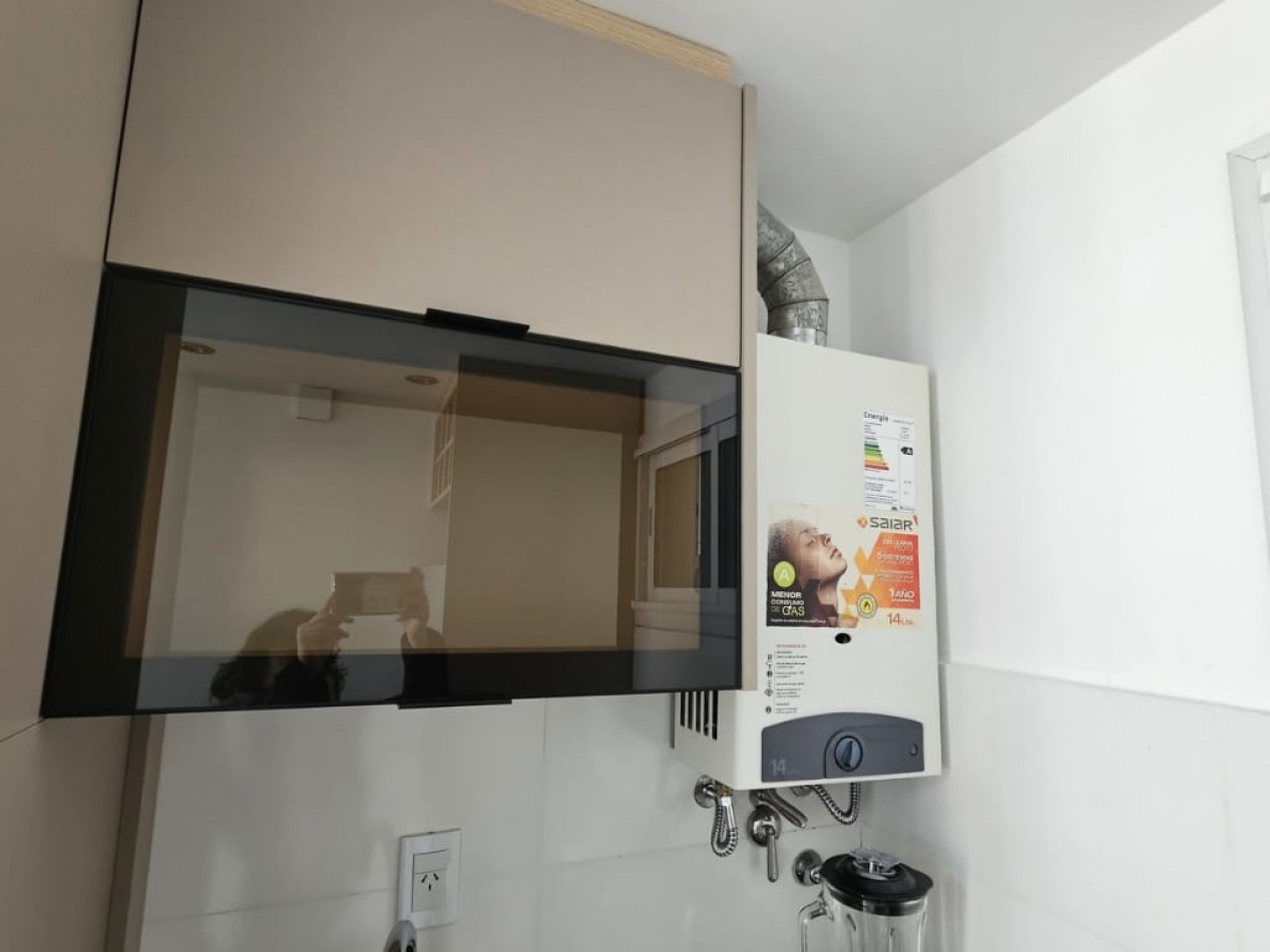 DEPARTAMENTO 3 AMBIENTES AL FRENTE CON BALCON SALIENTE EN PLAZA MITRE