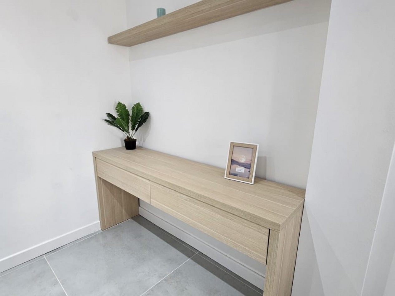 DEPARTAMENTO 3 AMBIENTES AL FRENTE CON BALCON SALIENTE EN PLAZA MITRE