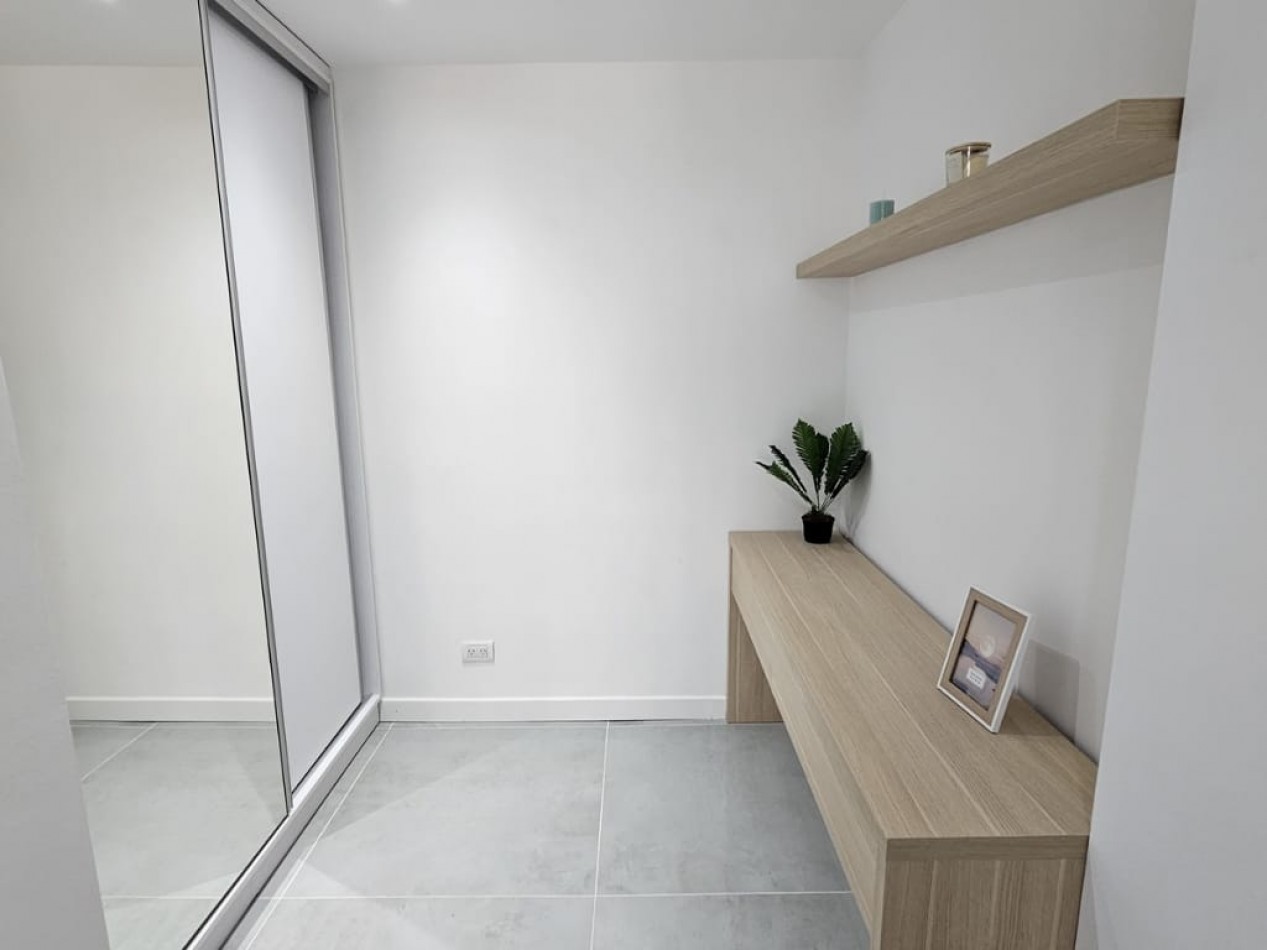 DEPARTAMENTO 3 AMBIENTES AL FRENTE CON BALCON SALIENTE EN PLAZA MITRE