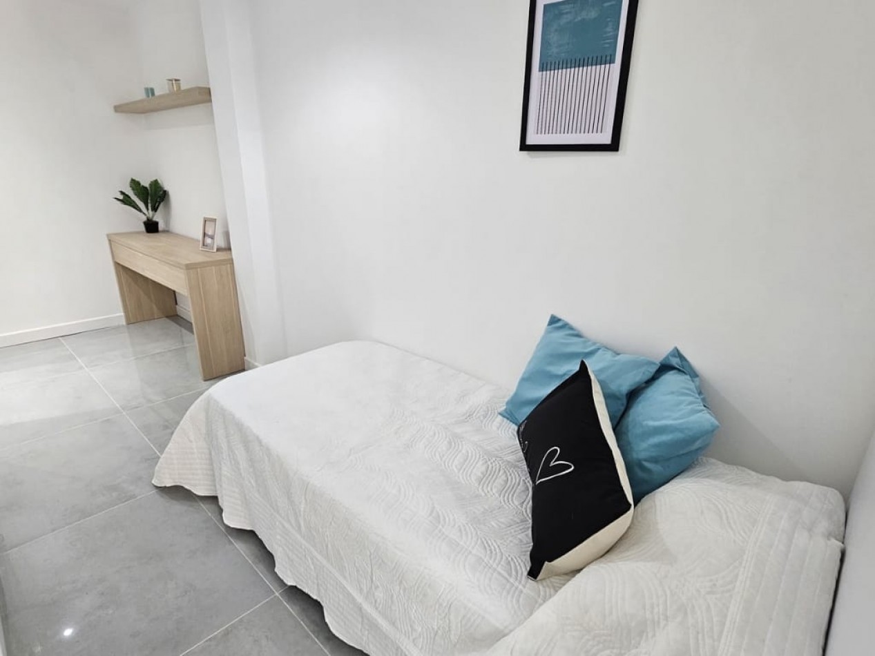 DEPARTAMENTO 3 AMBIENTES AL FRENTE CON BALCON SALIENTE EN PLAZA MITRE