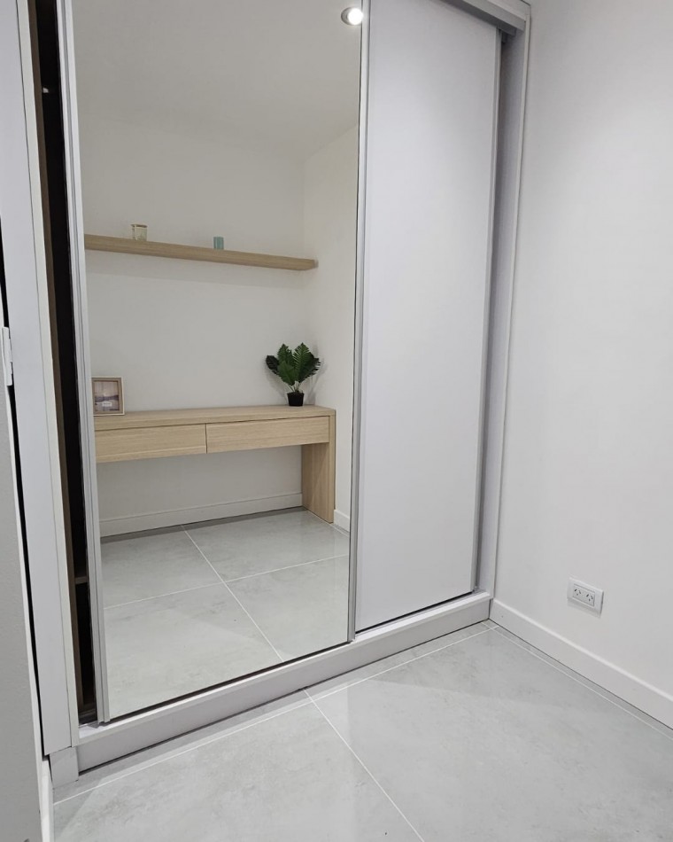 DEPARTAMENTO 3 AMBIENTES AL FRENTE CON BALCON SALIENTE EN PLAZA MITRE