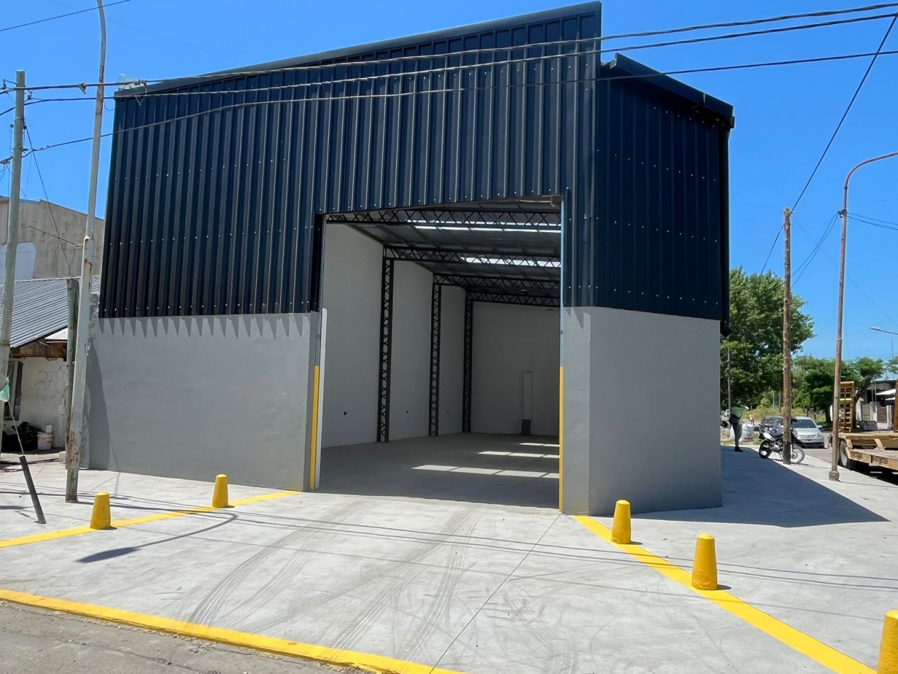 GALPON INDUSTRIAL EN ESQUINA DE 232M2 EN VENTA - MAR DEL PLATA