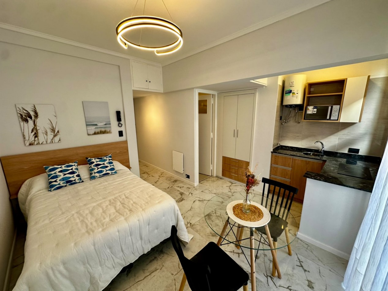 DEPARTAMENTO 1 AMB AL LATERAL CON BALCON FRANCES Y VISTA LATERAL AL MAR