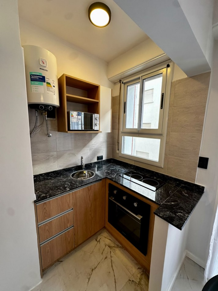 DEPARTAMENTO 1 AMB AL LATERAL CON BALCON FRANCES Y VISTA LATERAL AL MAR
