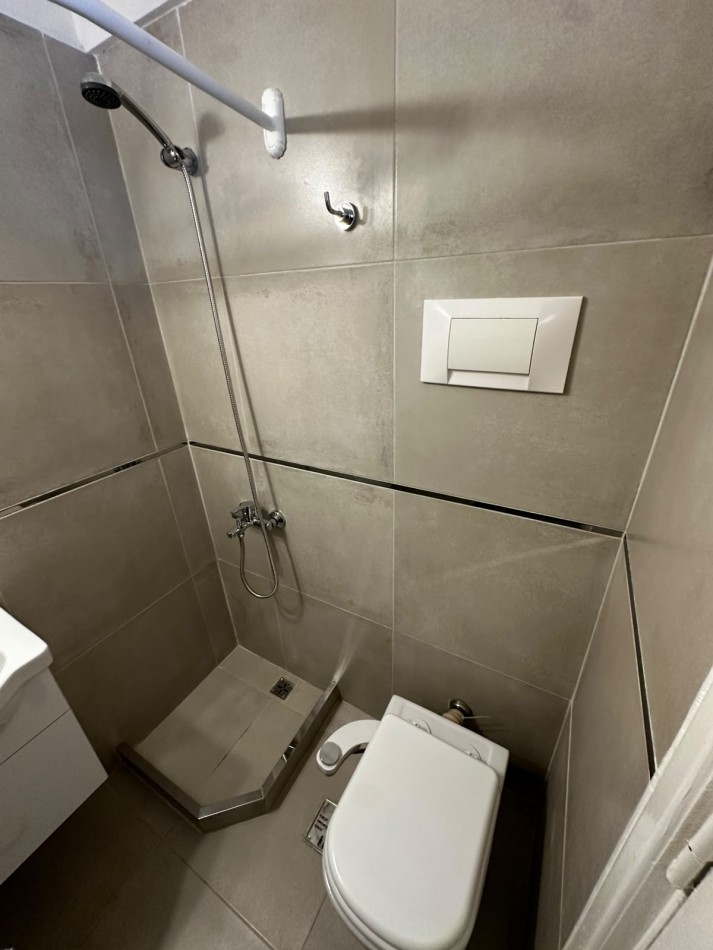 DEPARTAMENTO 1 AMB AL LATERAL CON BALCON FRANCES Y VISTA LATERAL AL MAR