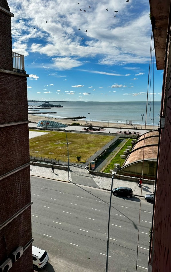 DEPARTAMENTO 1 AMB AL LATERAL CON BALCON FRANCES Y VISTA LATERAL AL MAR