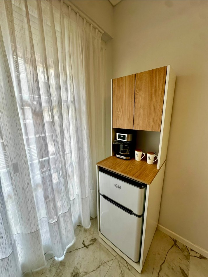 DEPARTAMENTO 1 AMB AL LATERAL CON BALCON FRANCES Y VISTA LATERAL AL MAR