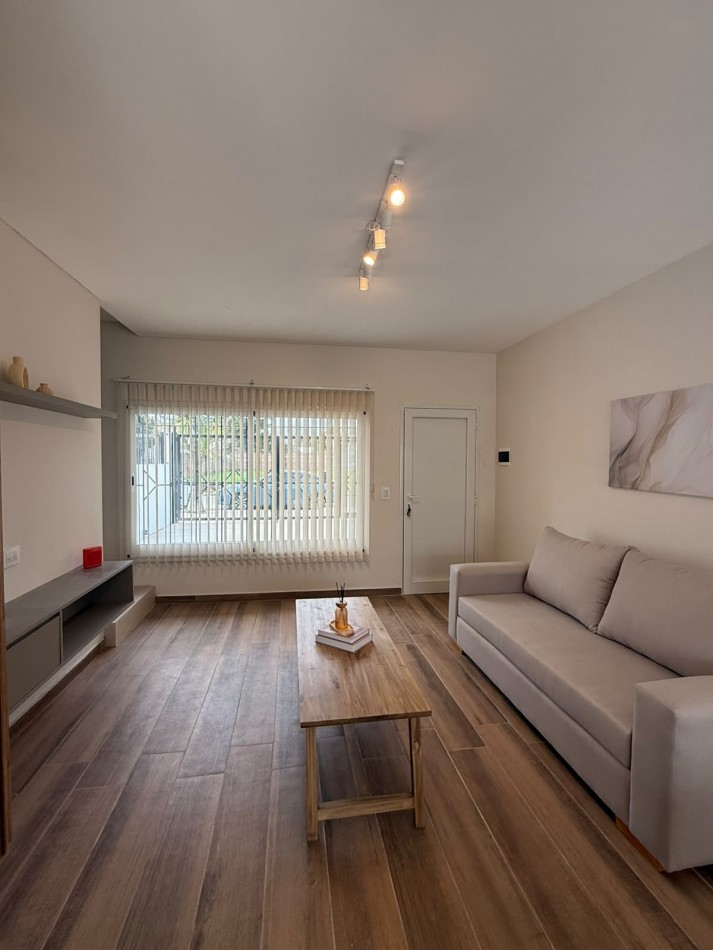 DUPLEX 4 AMB CON COCHERA Y PATIO EN PARQUE LURO - APTO CREDITO