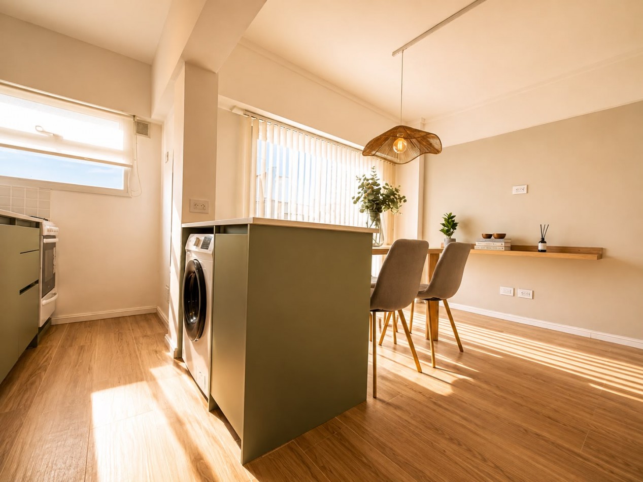 DEPARTAMENTO 1 AMBIENTE TOTALMENTE RECICLADO A LA CALLE CON BALCON SALIENTE EN ALDREY