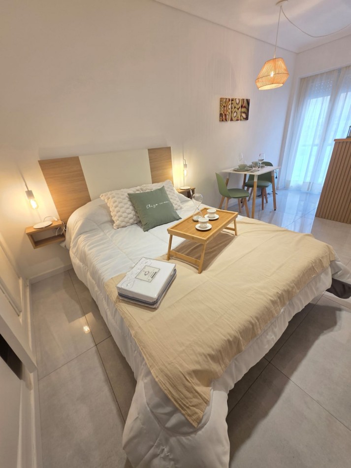 DEPARTAMENTO 1 AMBIENTE EXTERNO CON BALCON SALIENTE EN PLAZA COLON