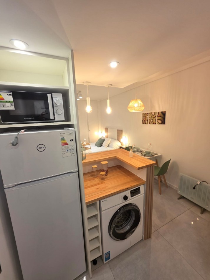 DEPARTAMENTO 1 AMBIENTE EXTERNO CON BALCON SALIENTE EN PLAZA COLON