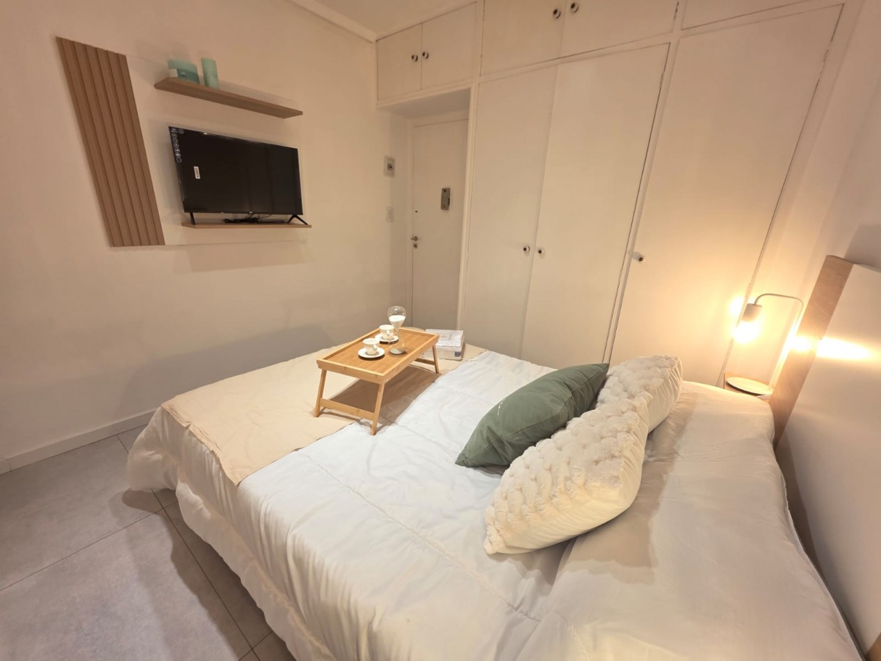 DEPARTAMENTO 1 AMBIENTE EXTERNO CON BALCON SALIENTE EN PLAZA COLON