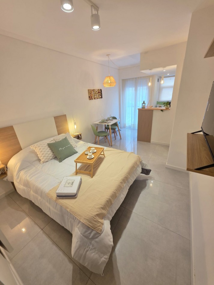 DEPARTAMENTO 1 AMBIENTE EXTERNO CON BALCON SALIENTE EN PLAZA COLON
