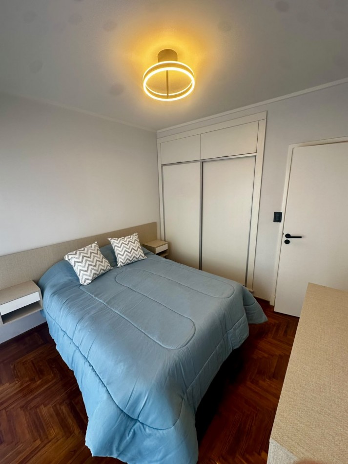DEPARTAMENTO 3 AMBIENTES A LA CALLE CON DEPENDENCIA Y CON BALCON SALIENTE EN PLAZA MITRE