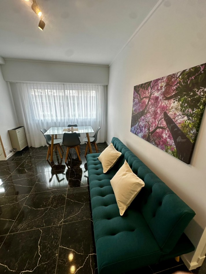 DEPARTAMENTO 3 AMBIENTES A LA CALLE CON DEPENDENCIA Y CON BALCON SALIENTE EN PLAZA MITRE