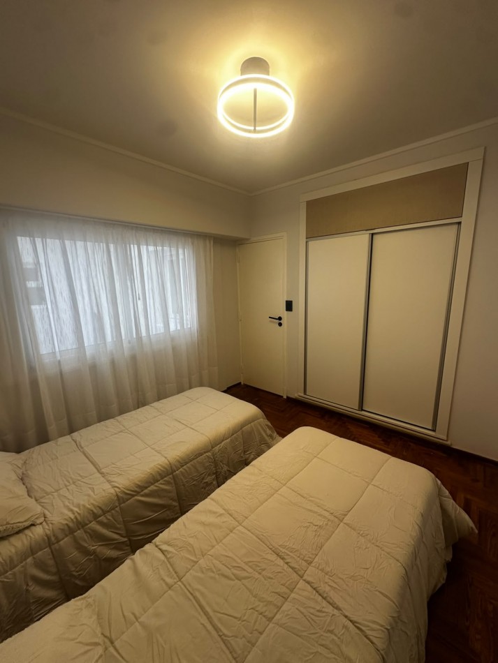 DEPARTAMENTO 3 AMBIENTES A LA CALLE CON DEPENDENCIA Y CON BALCON SALIENTE EN PLAZA MITRE