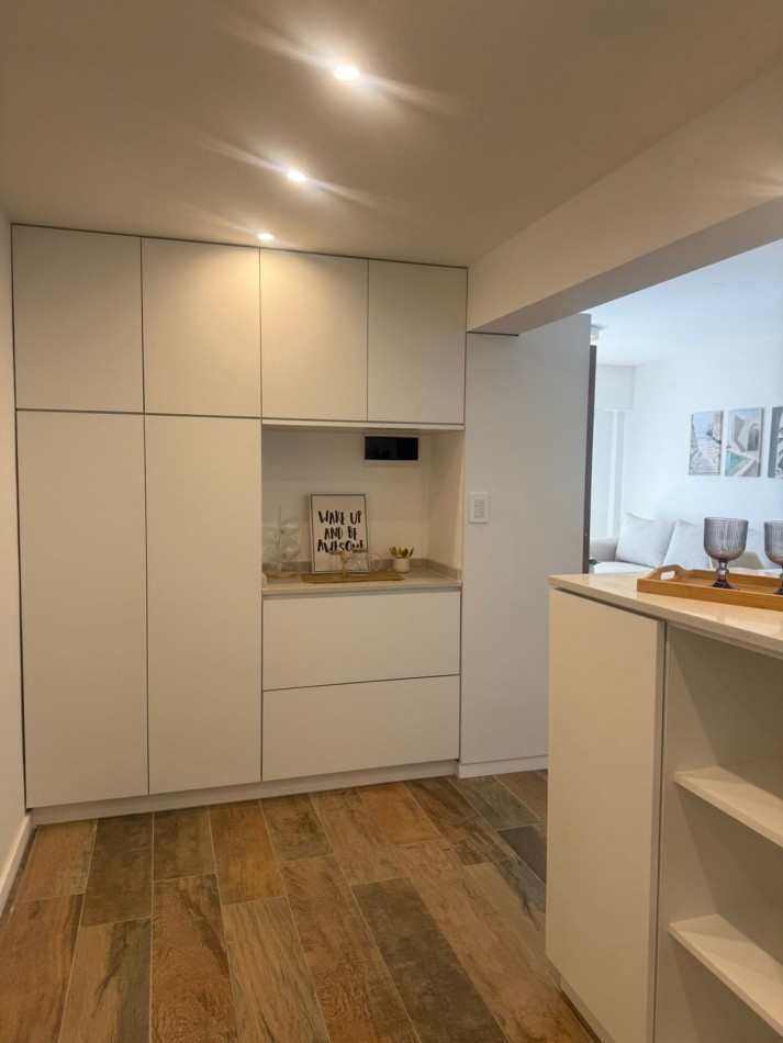 DEPARTAMENTO 4 AMBIENTES CON ESPACIO DE COCHERA EN PLAZA MITRE