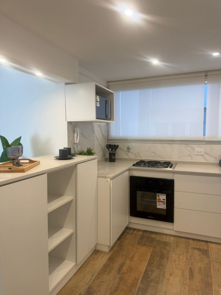 DEPARTAMENTO 4 AMBIENTES CON ESPACIO DE COCHERA EN PLAZA MITRE