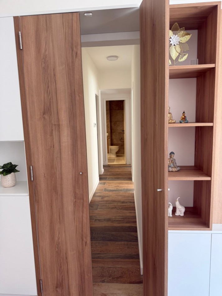 DEPARTAMENTO 4 AMBIENTES CON ESPACIO DE COCHERA EN PLAZA MITRE