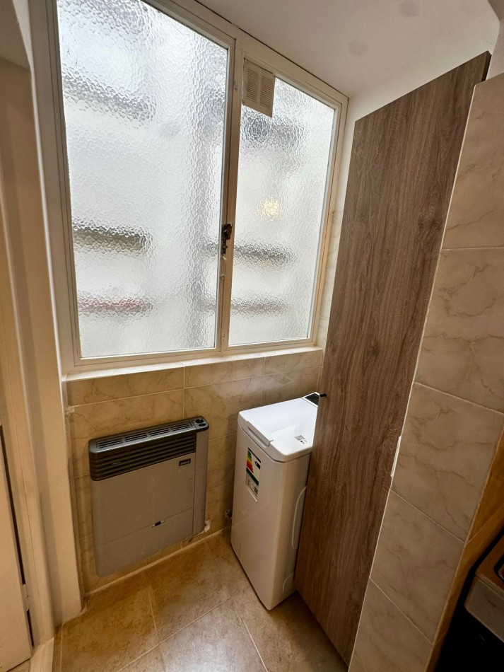 DEPARTAMENTO 2 AMB EXTERNO CON BALCON Y DEPENDENCIA DE SERVICIO
