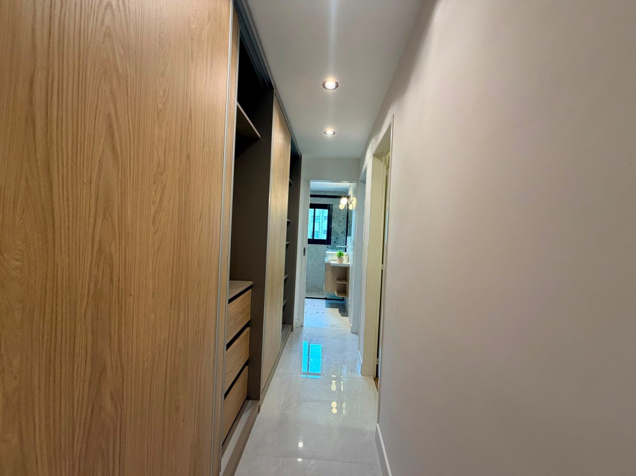 DEPARTAMENTO 3 AMBIENTES A LA CALLE CON BALCON FRANCES, A 150 MTS DE LA PLAYA