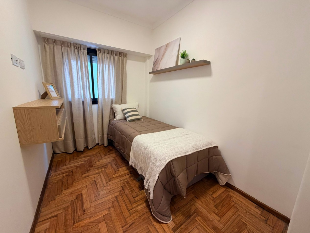 DEPARTAMENTO 3 AMBIENTES A LA CALLE CON BALCON FRANCES, A 150 MTS DE LA PLAYA