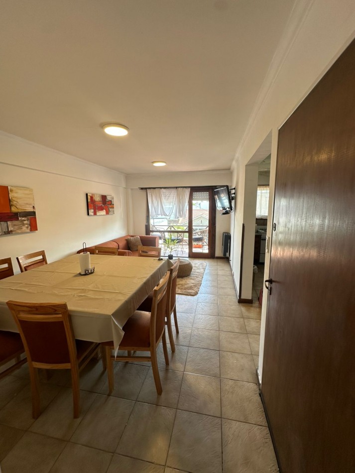 DEPARTAMENTO 2 AMBIENTES AL FRENTE CON DOS BALCONES VENDE Y PERMUTA EN PARQUE LURO