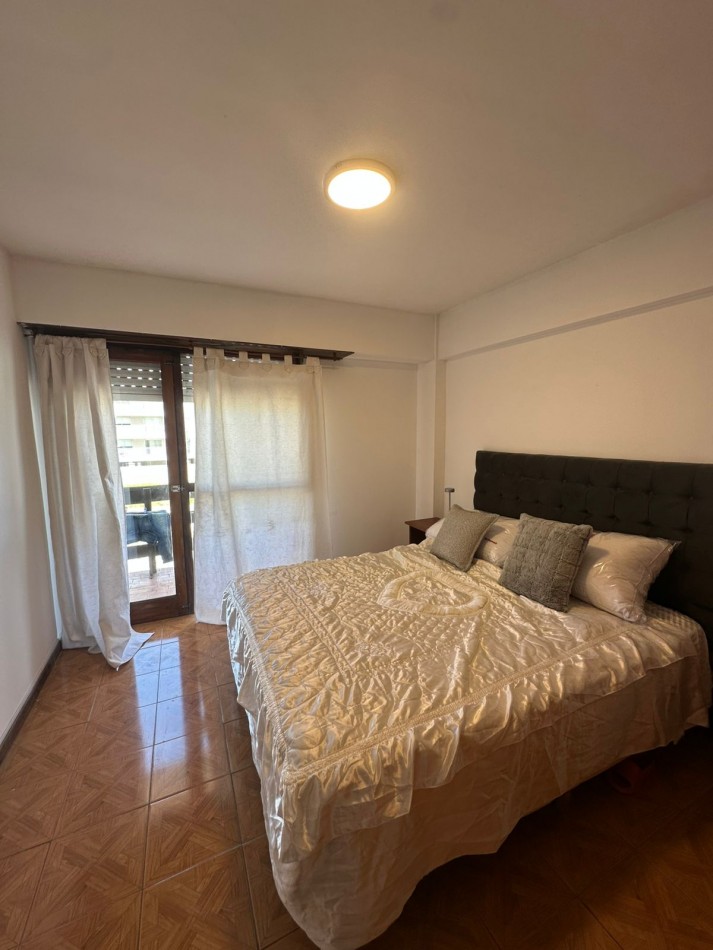 DEPARTAMENTO 2 AMBIENTES AL FRENTE CON DOS BALCONES VENDE Y PERMUTA EN PARQUE LURO