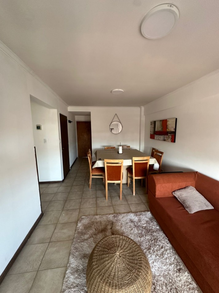 DEPARTAMENTO 2 AMBIENTES AL FRENTE CON DOS BALCONES VENDE Y PERMUTA EN PARQUE LURO
