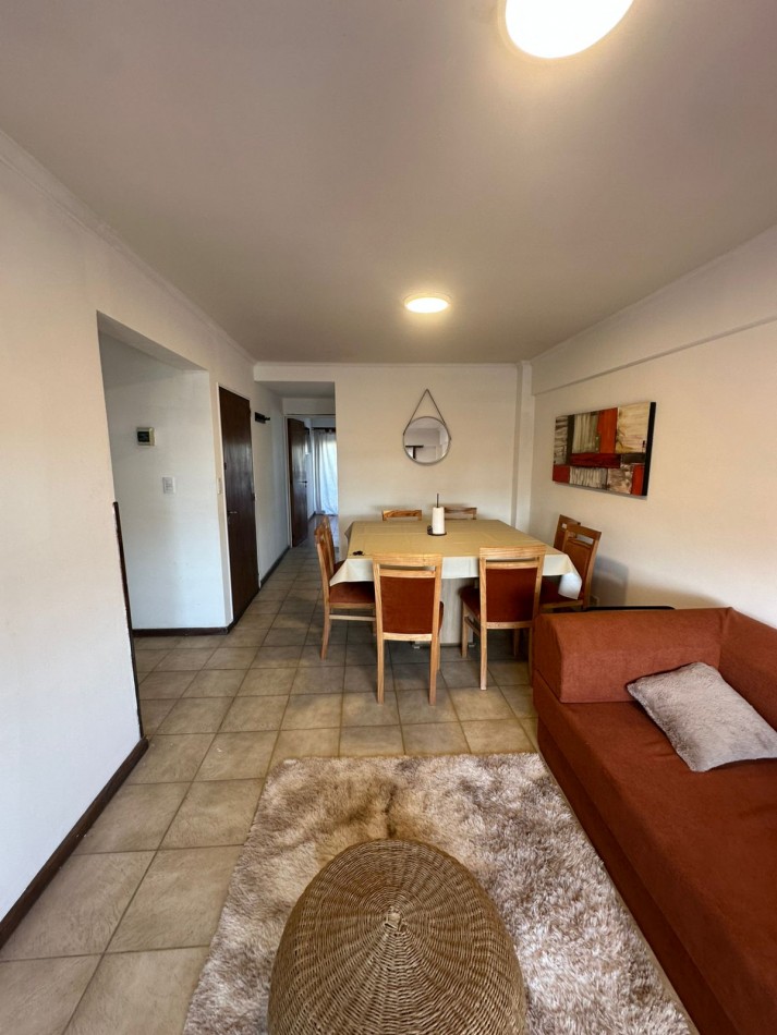 DEPARTAMENTO 2 AMBIENTES AL FRENTE CON DOS BALCONES VENDE Y PERMUTA EN PARQUE LURO