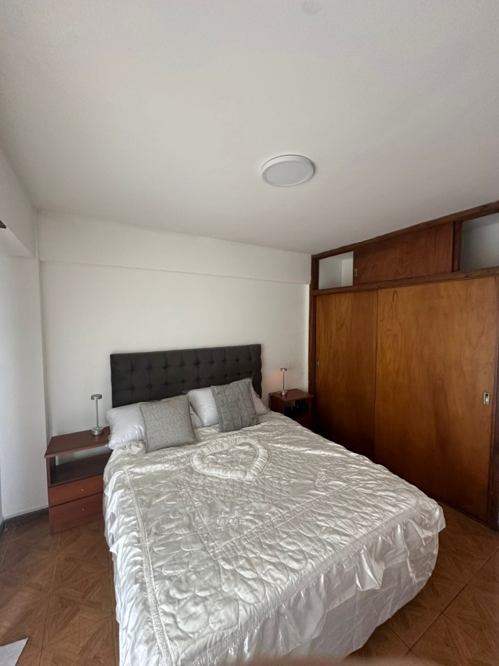 DEPARTAMENTO 2 AMBIENTES AL FRENTE CON DOS BALCONES VENDE Y PERMUTA EN PARQUE LURO