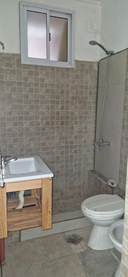 DEPARTAMENTO 3 AMBIENTES CON DEPENDENCIA APTO CREDITO EN PLAZA COLON