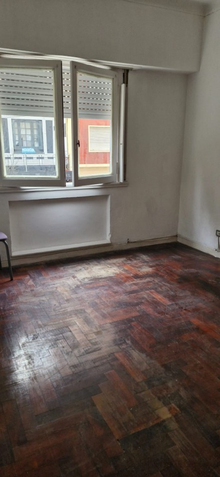 DEPARTAMENTO 3 AMBIENTES CON DEPENDENCIA APTO CREDITO EN PLAZA COLON