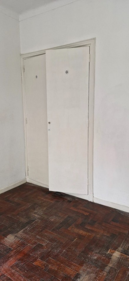 DEPARTAMENTO 3 AMBIENTES CON DEPENDENCIA APTO CREDITO EN PLAZA COLON