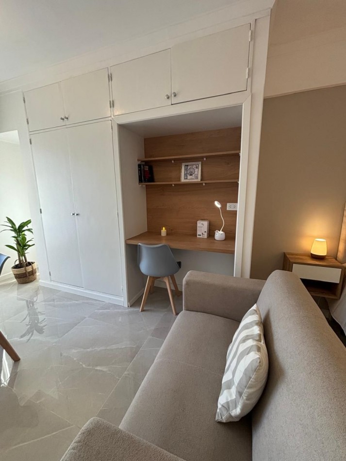 DEPARTAMENTO 1 AMBIENTE A LA CALLE CON BALCON FRANCES EN PLAZA MITRE