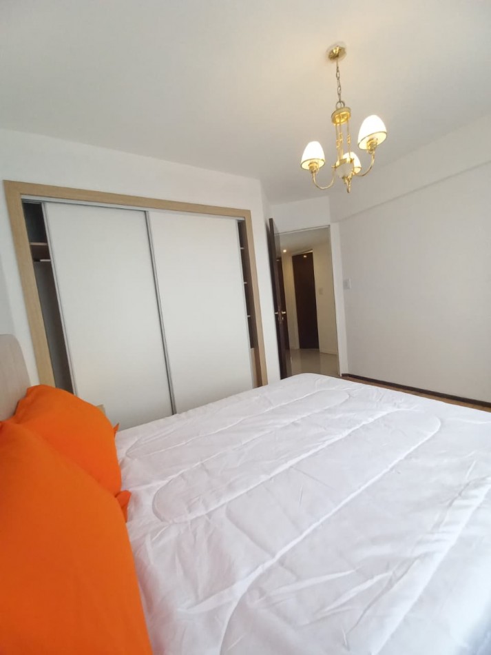 DEPARTAMENTO DE 3 AMBIENTES A LA CALLE CON BALCON SALIENTE EN PLAZA MITRE. APTO CREDITO